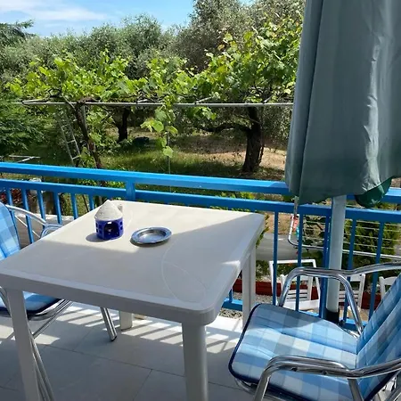 Aparthotel Charis